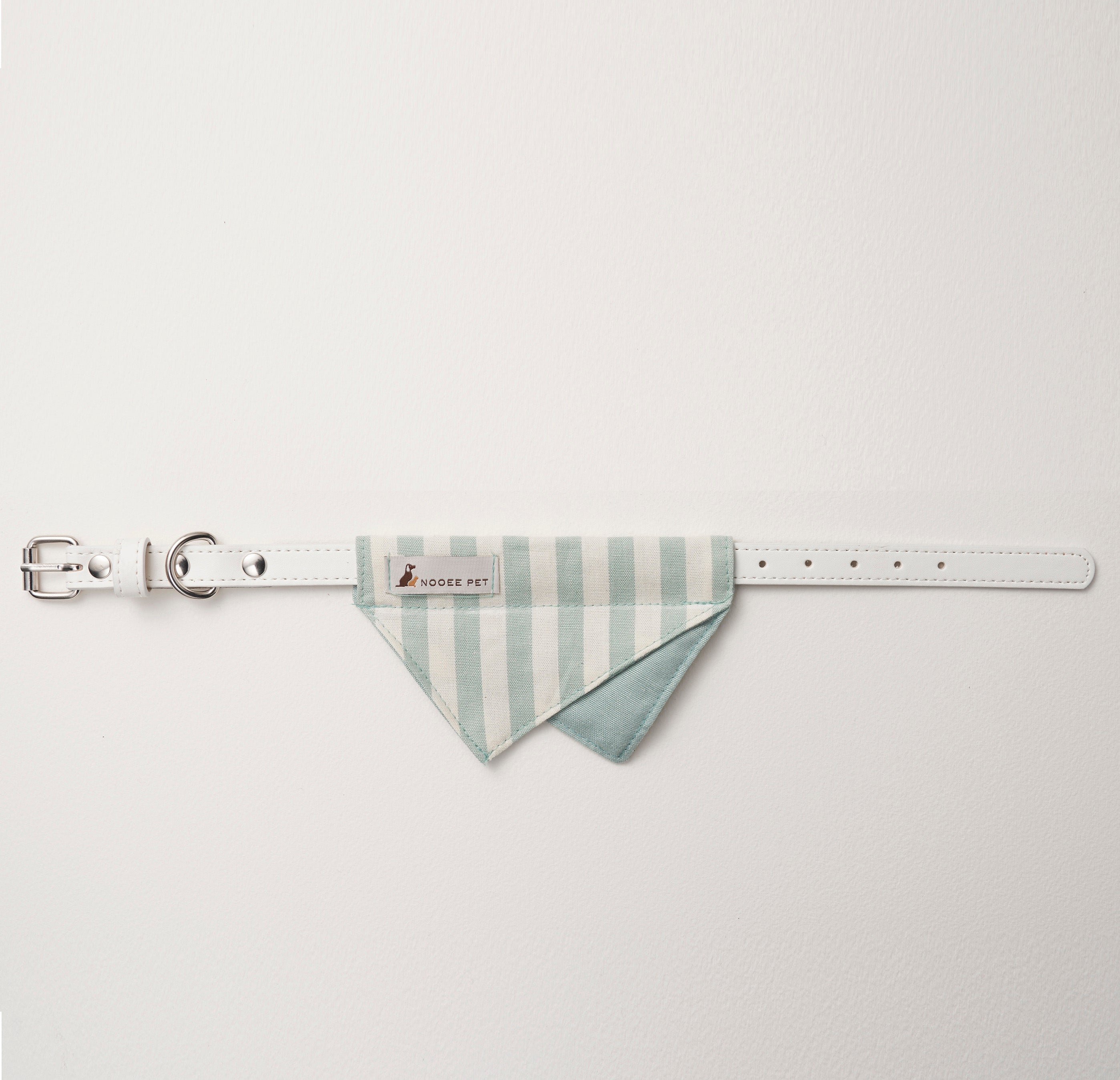 Nooee Pet Collar Daisy – Vegan Leather Dog Collar with Nickel-Plated Hardware, Heavy-Duty D-Ring & Removable Cotton Bandana, Adjustable Sizes S–M