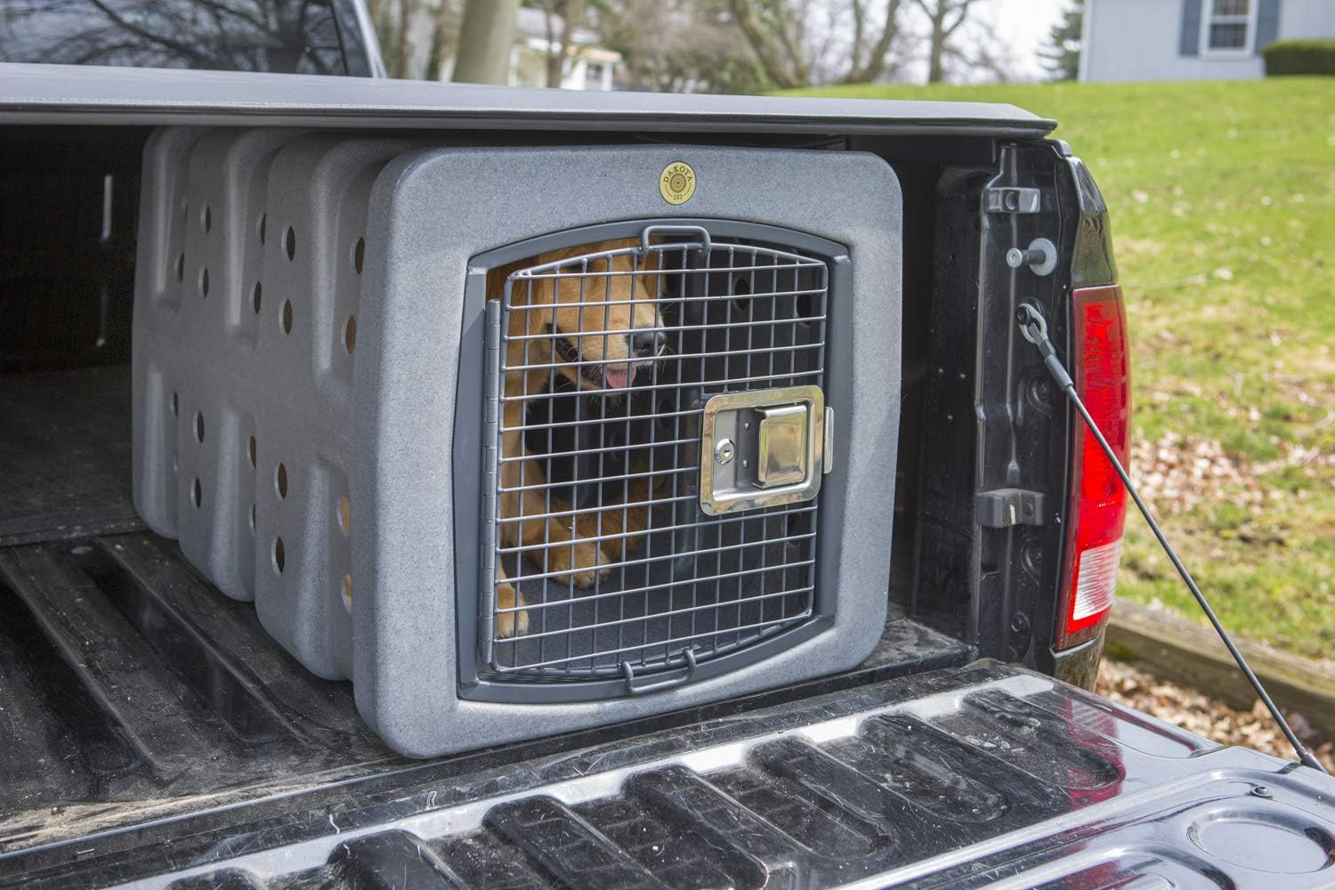 Dakota 283 T1 Dog Kennel with Dakota Guard Antimicrobial – Coyote Granite & Dark Granite