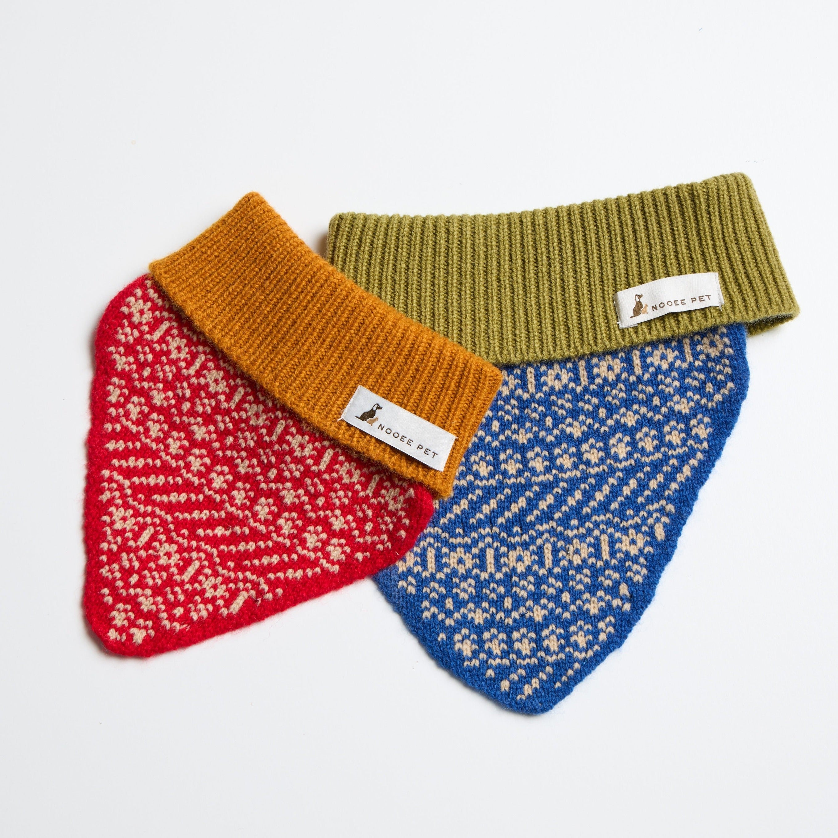 Nooee Pet Wool Neck Warmer – 100% Merino Wool Dog Scarf for Small & Medium Dogs, Lightweight & Warm, Machine Washable, Available in Red or Blue, Sizes S–M