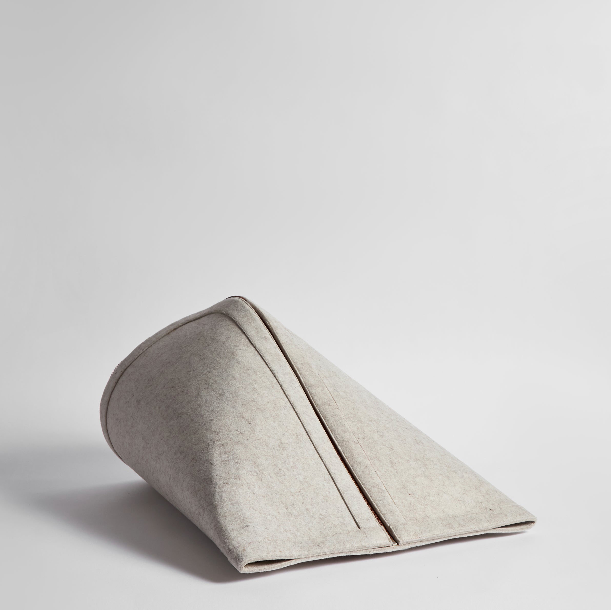 Nooee Pet Nabi Cave – Cream Convertible Pet Bed & Mat for Small Dogs & Cats, Zipper Design with Machine-Washable Cotton Cushion, Fits Pets Up to 5 lbs, 14”H x 20”L x 24”D