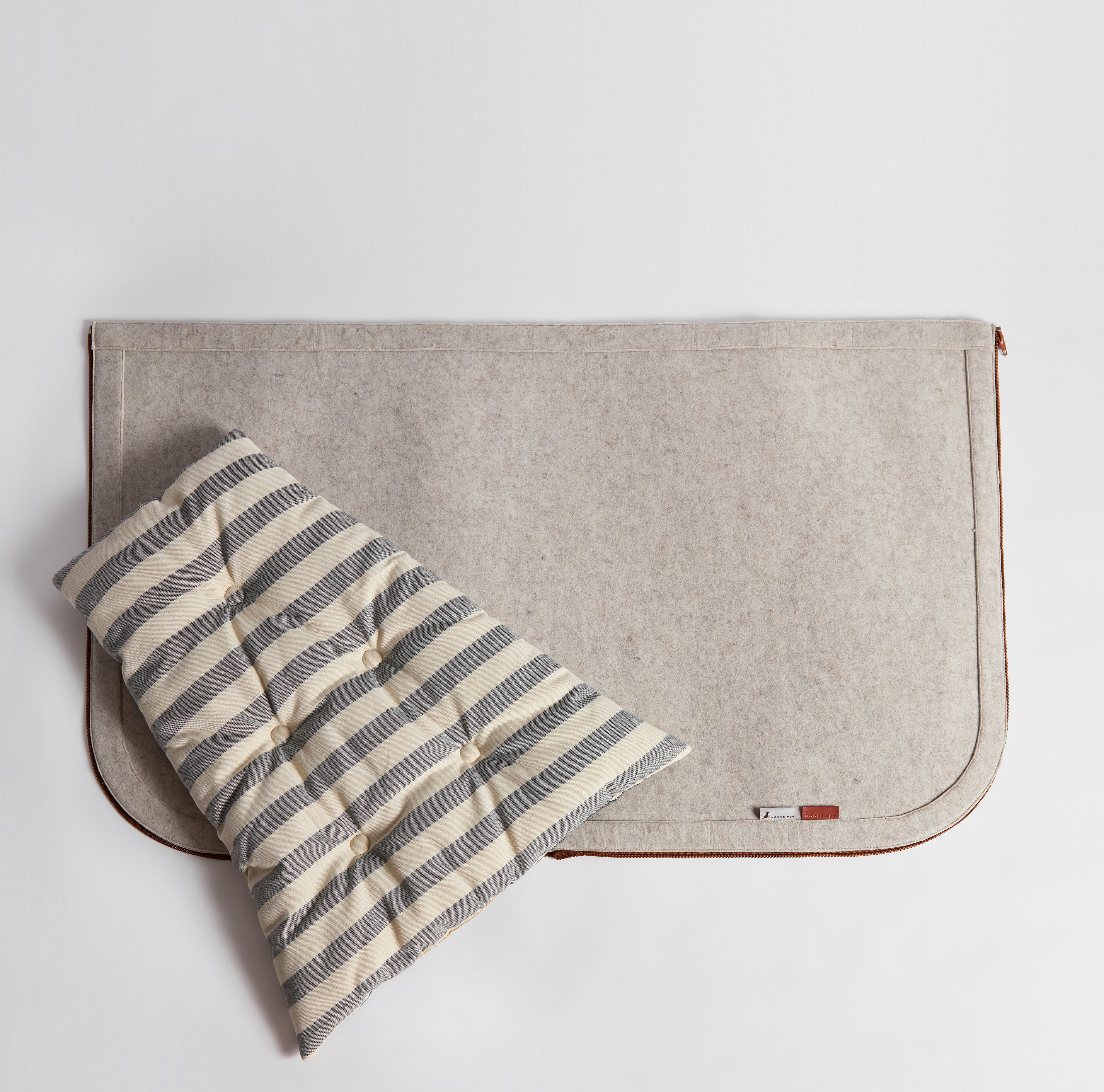 Nooee Pet Nabi Cave – Cream Convertible Pet Bed & Mat for Small Dogs & Cats, Zipper Design with Machine-Washable Cotton Cushion, Fits Pets Up to 5 lbs, 14”H x 20”L x 24”D