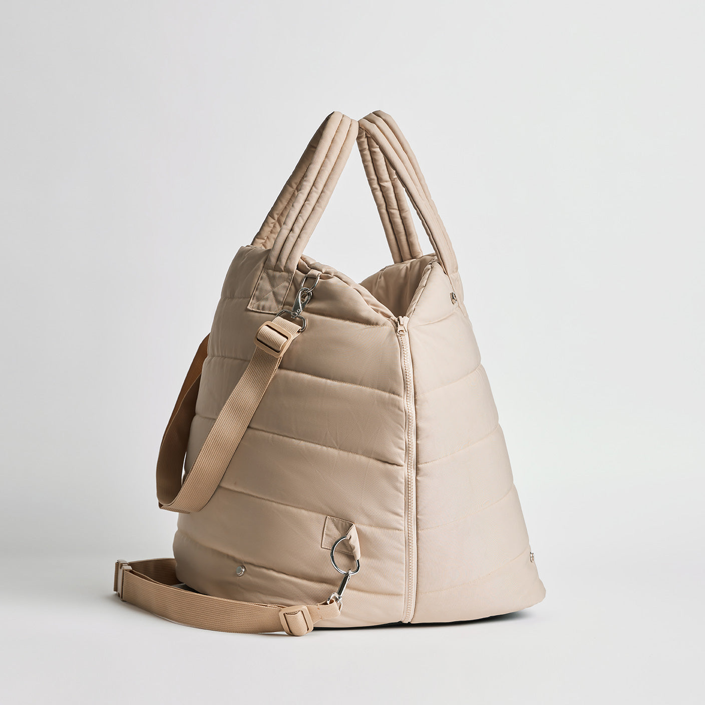 Nooee Pet Car Seat Lola – Cream Nylon Convertible Dog Car Booster Seat with Safety Tether, Dual-Sided Removable Cushion (Fleece & Waterproof), Fits Pets Up to 15 lbs, 15” x 16”