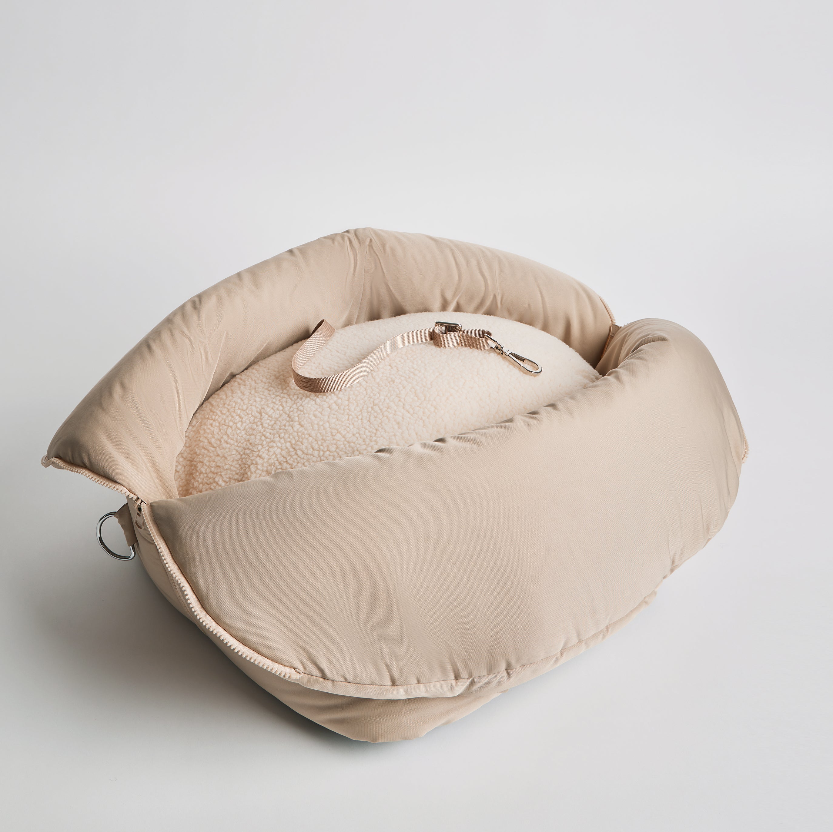 Nooee Pet Car Seat Lola – Cream Nylon Convertible Dog Car Booster Seat with Safety Tether, Dual-Sided Removable Cushion (Fleece & Waterproof), Fits Pets Up to 15 lbs, 15” x 16”